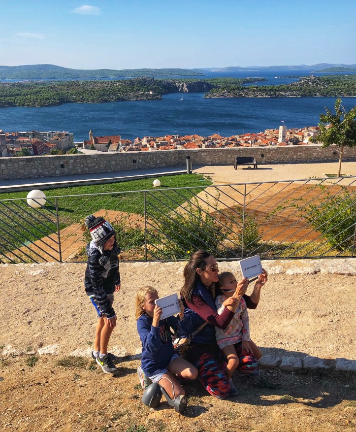 555C067D-EC67-4FC2-8AB8-CC75C8DB1AFA