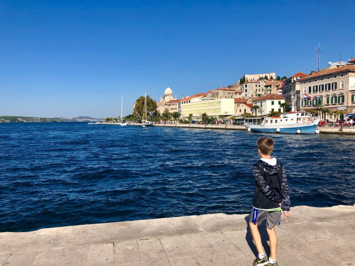 C8FDD044-43CB-4B01-B80F-561C19E40EBA